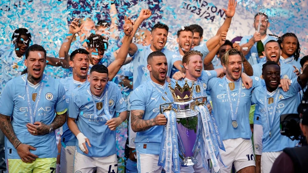 Premier League hạ màn: Man City vô địch, lập kỷ lục vô tiền khoáng hậu | Vietnam+ (VietnamPlus)