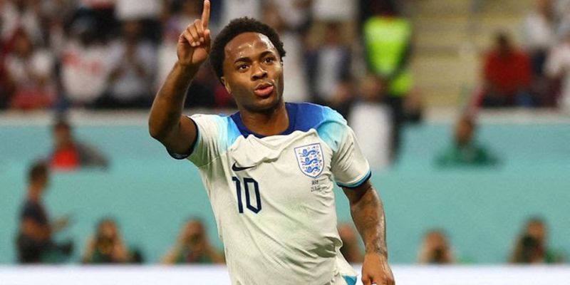 Raheem Sterling: Ngôi sao sáng của bóng đá Anh